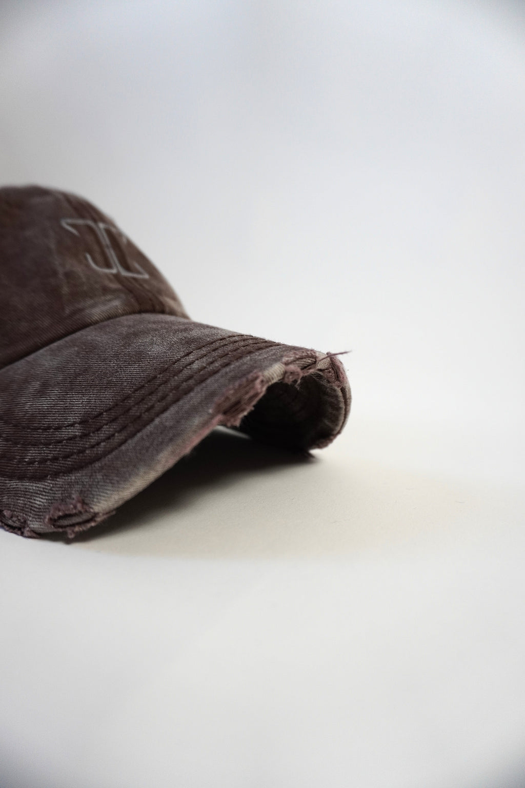 Brown Cap Born on Edge