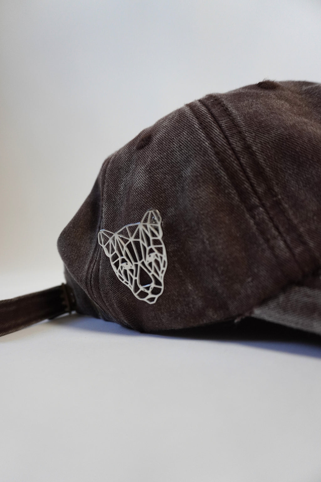 Brown Cap Born on Edge