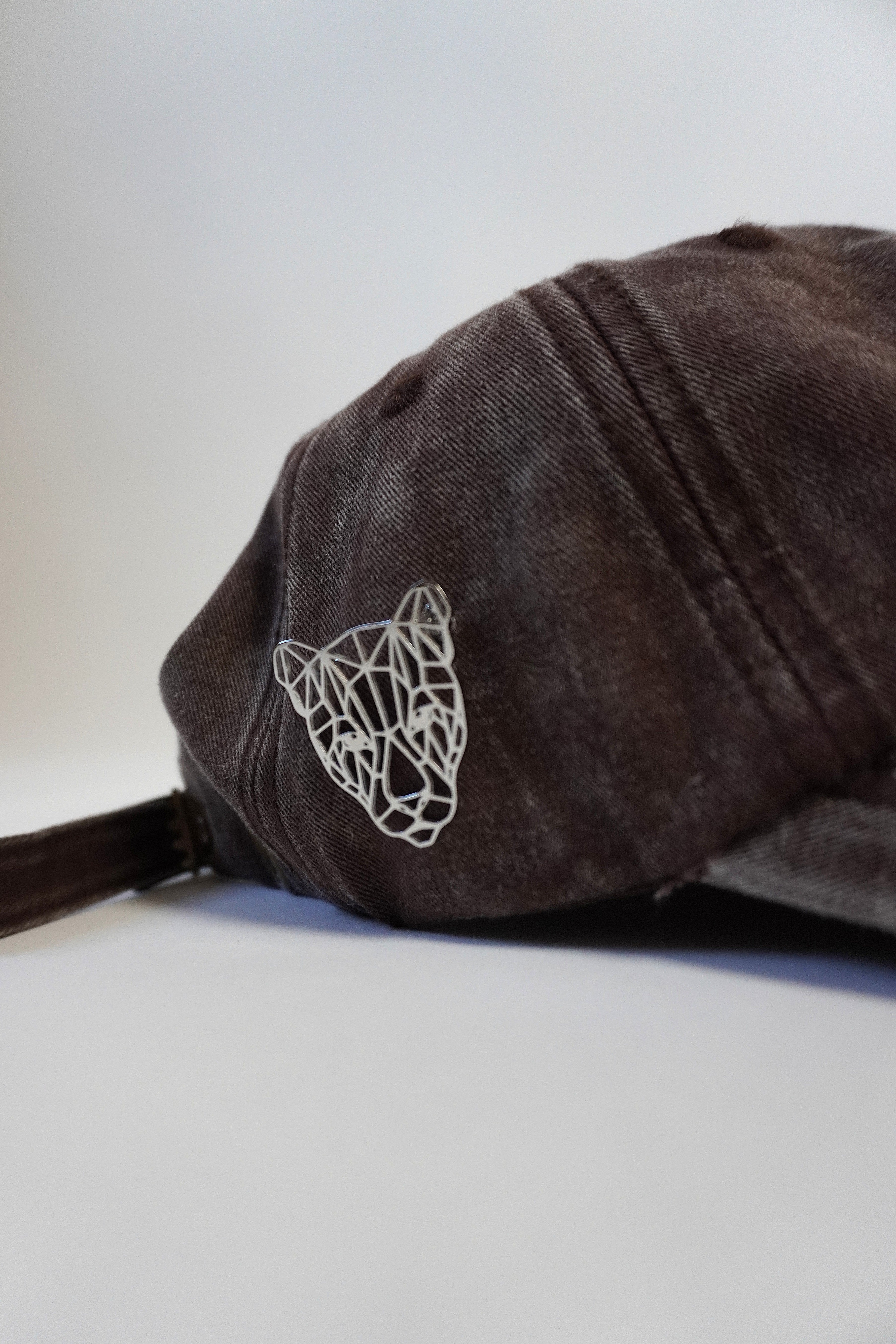 Brown Cap Born on Edge