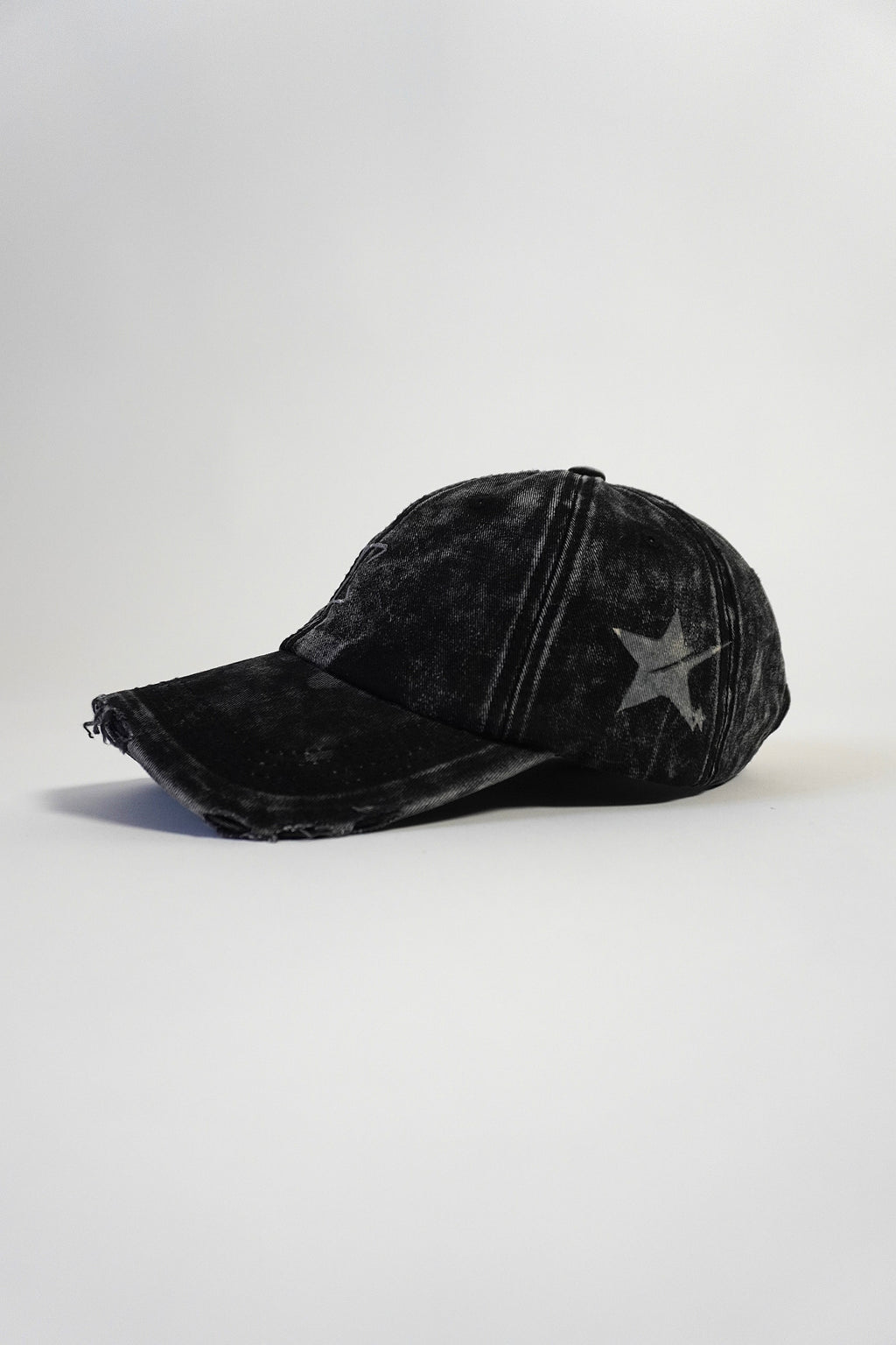 Black Cap Born on Edge