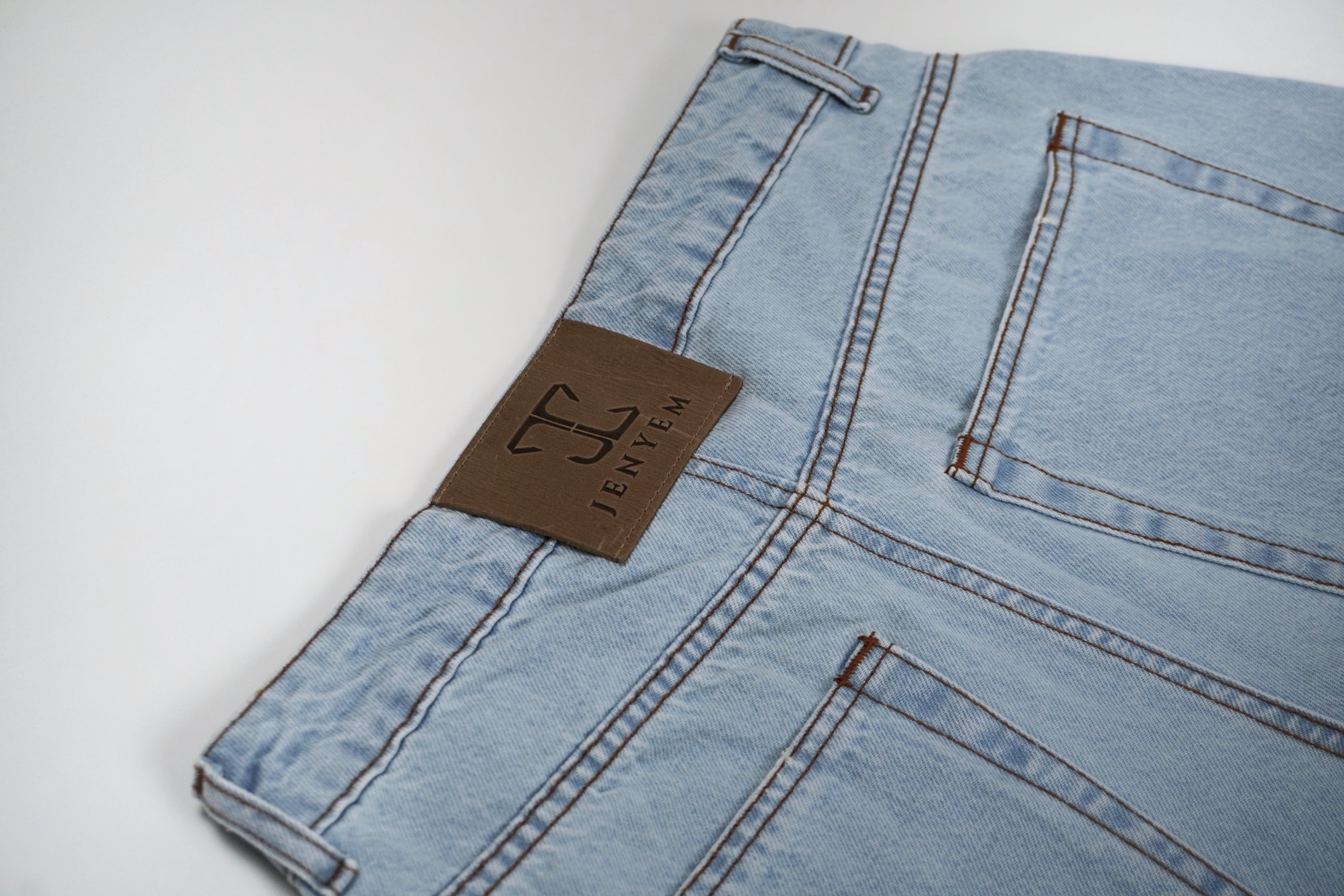 Jeans Bbaggy bleached LND